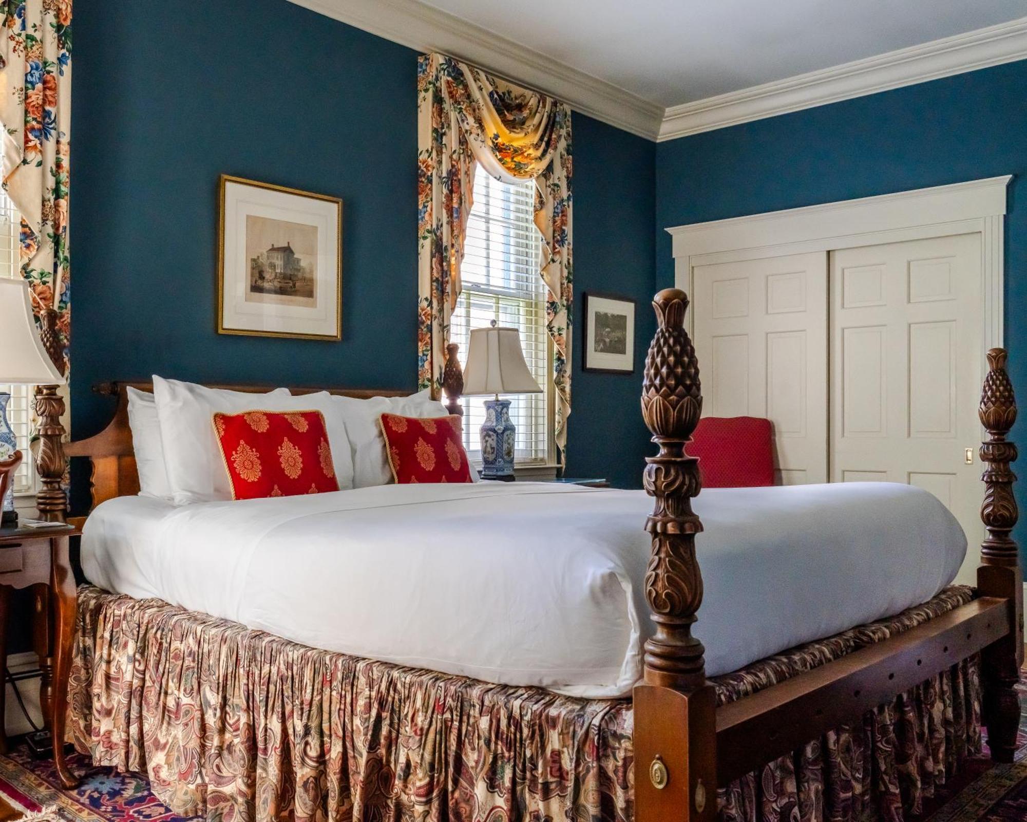 Francis Malbone House Bed & Breakfast Нюпорт Екстериор снимка