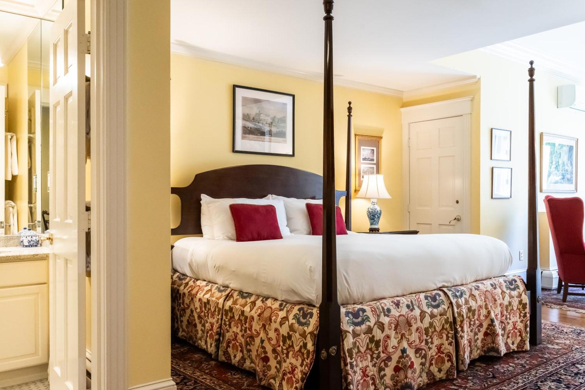Francis Malbone House Bed & Breakfast Нюпорт Екстериор снимка