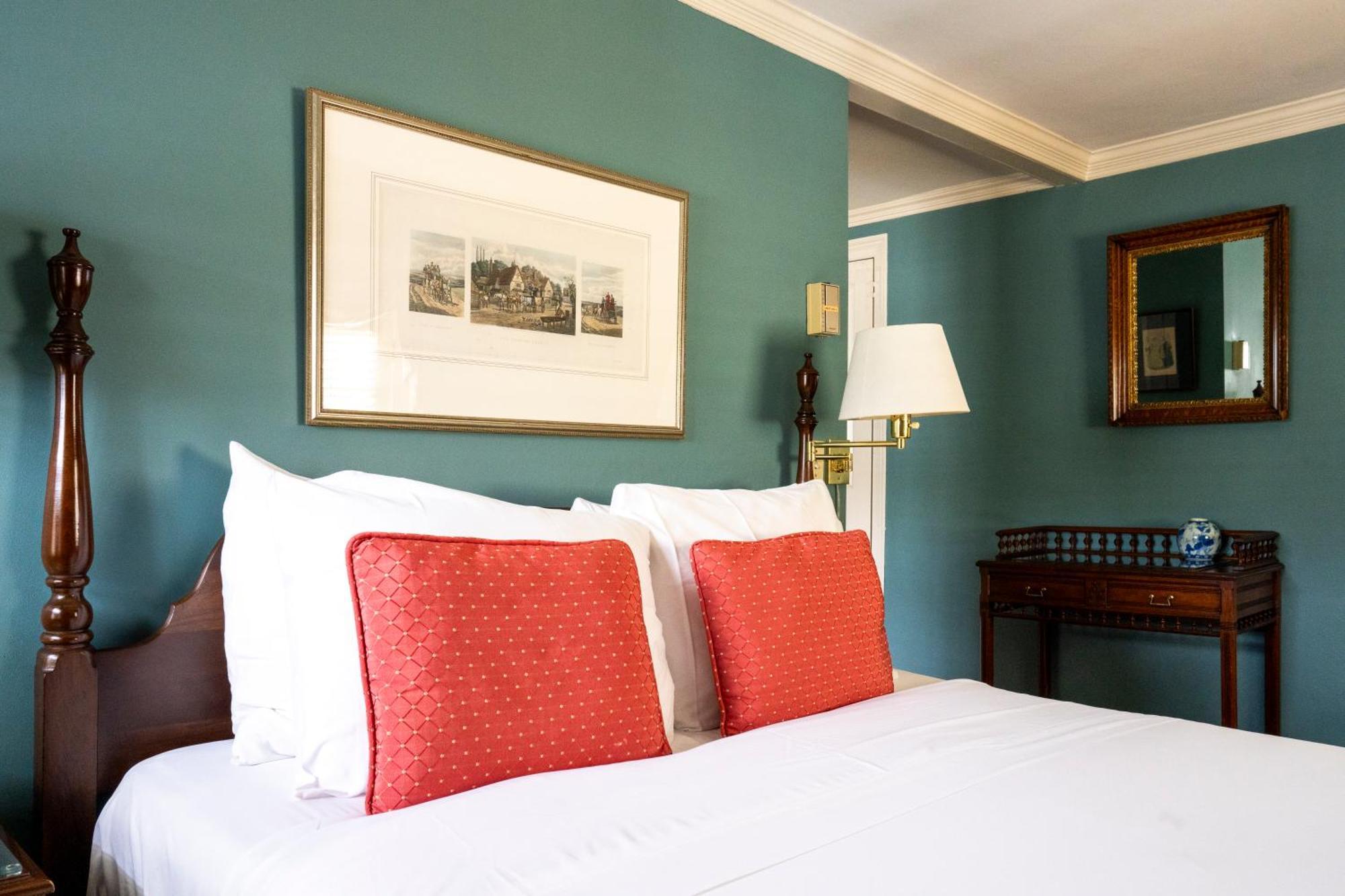 Francis Malbone House Bed & Breakfast Нюпорт Екстериор снимка