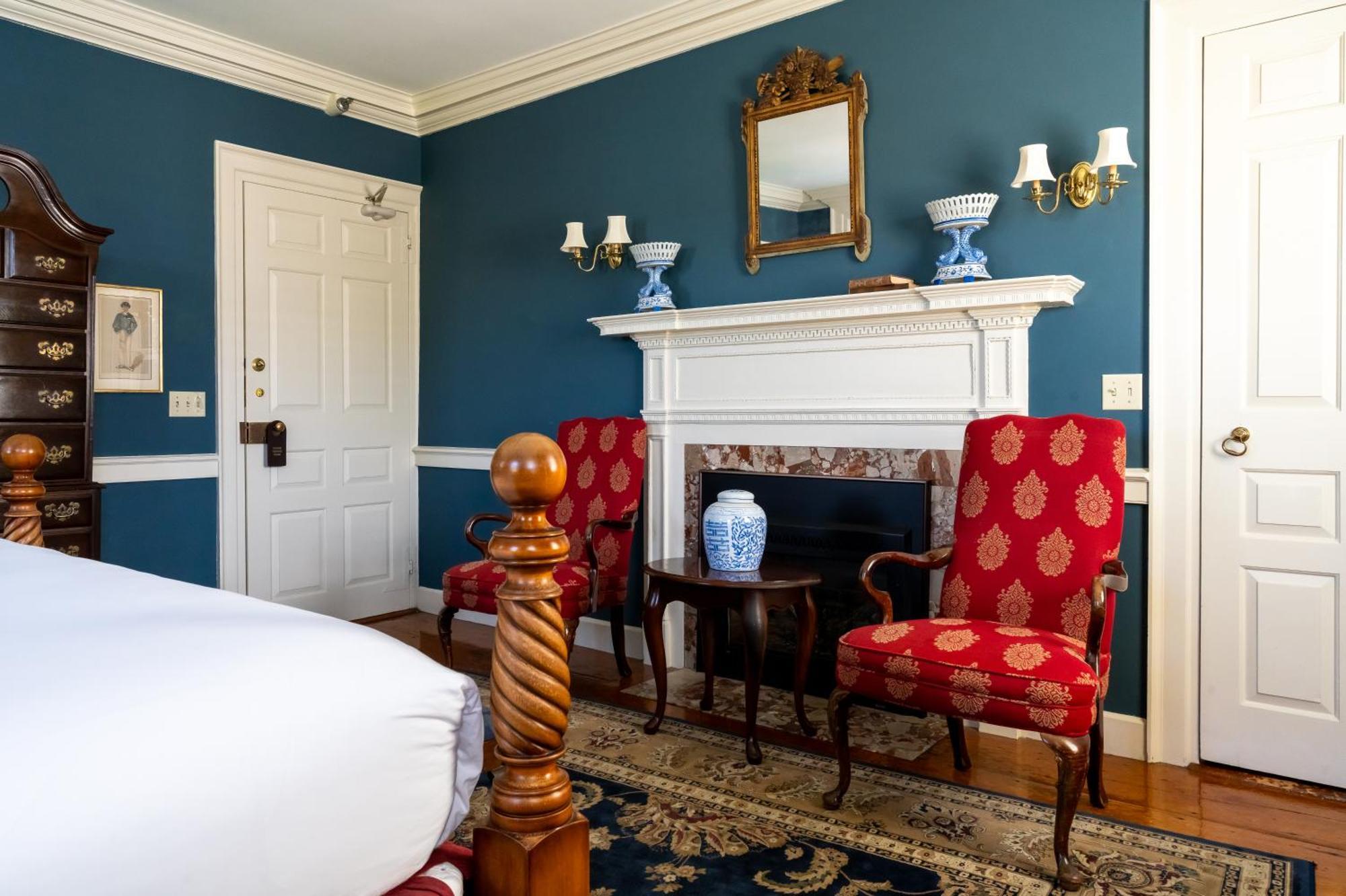 Francis Malbone House Bed & Breakfast Нюпорт Екстериор снимка