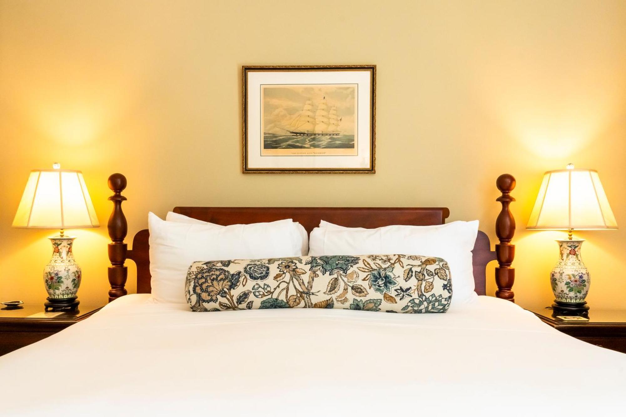 Francis Malbone House Bed & Breakfast Нюпорт Екстериор снимка